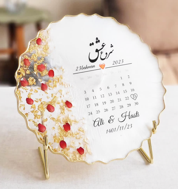 استند رزینی مدل گل قرمز